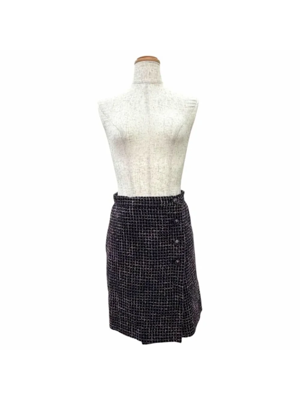 Chanel 22B Wool CC Logo Lion Button Tweed Wrap Skirt Black Pink 36
